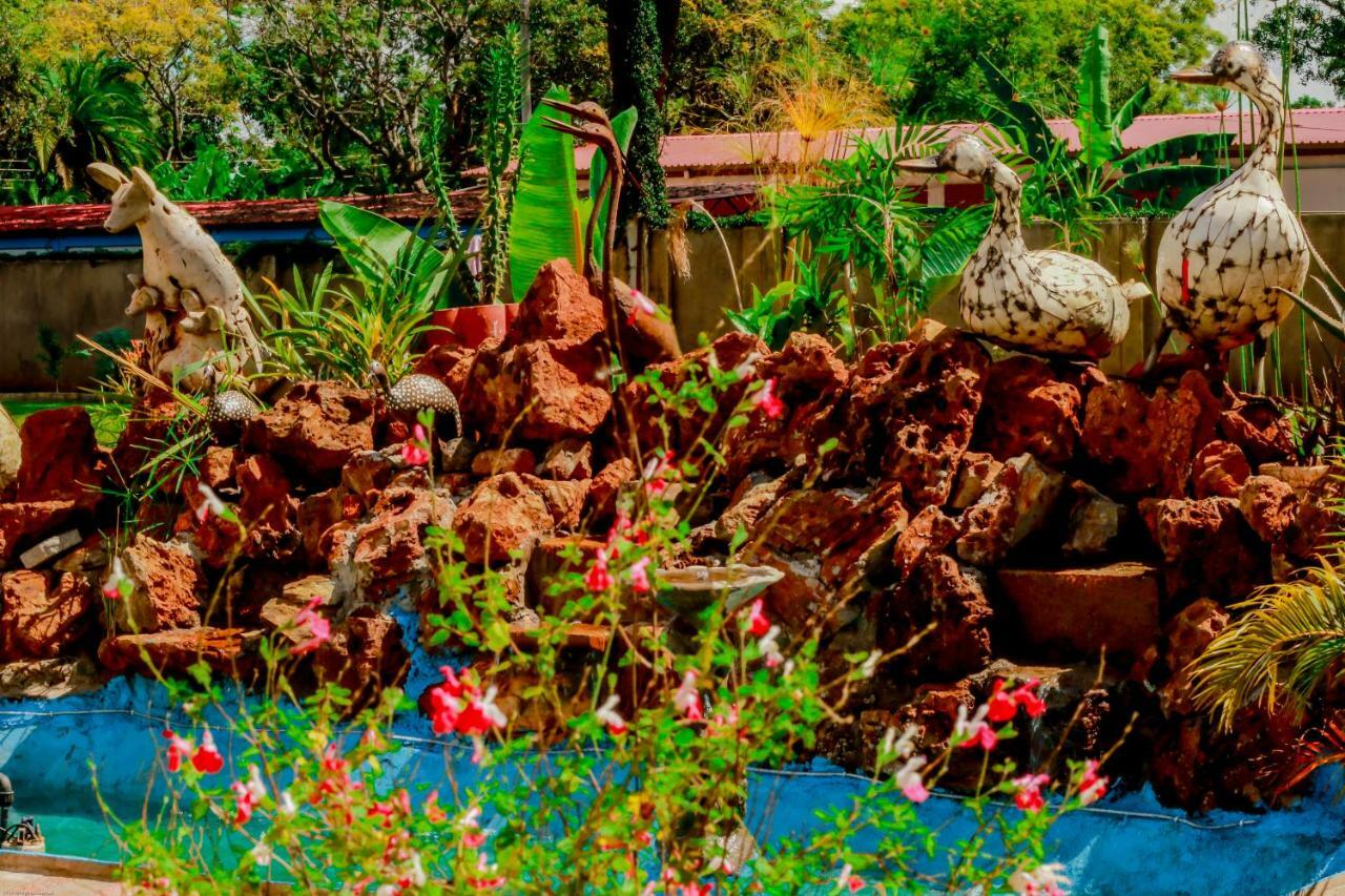 Highlands Lodges & Apartments Harare Buitenkant foto